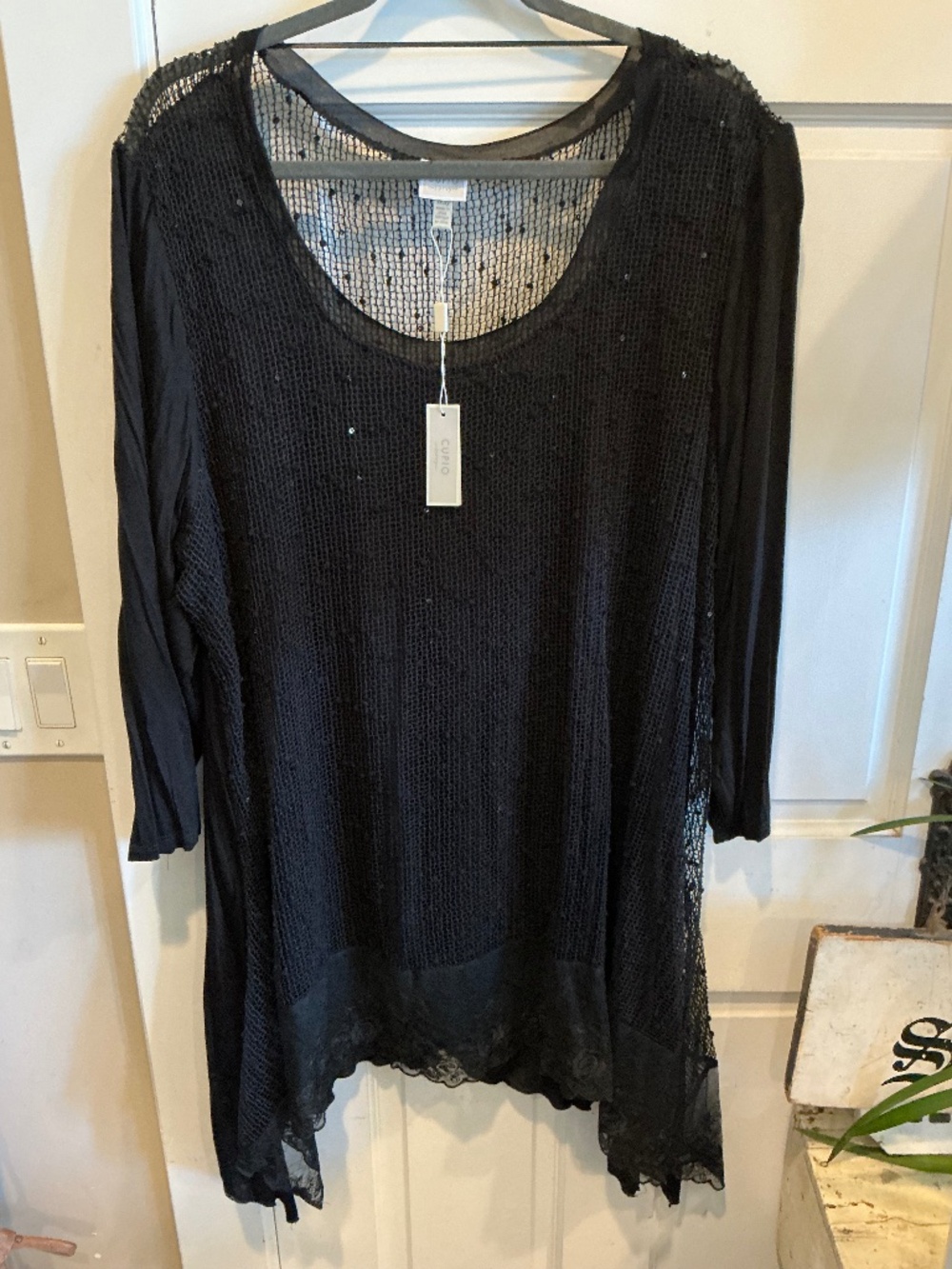 Cupio black tunic with peek a boo back!  Brand new with tags!  Plus size 3X!